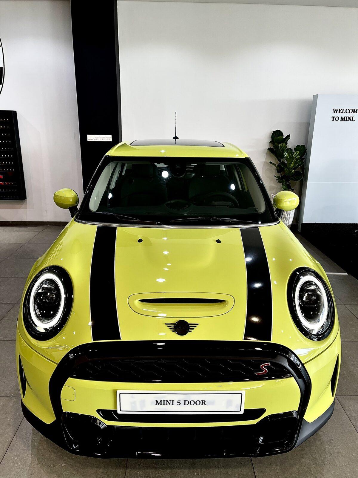 z5082962726662 eeaf0151cb9257d488ef96be5ca670cf MINI Cooper S 5 Cửa