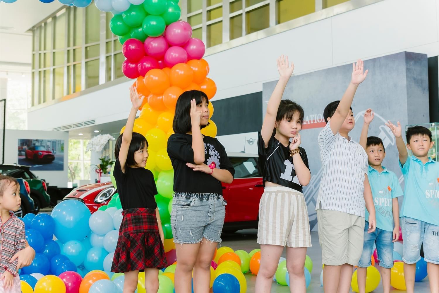 z5503590199570 b625978b3a1b5477e7dbda5df60151ed MINI CHILDREN'S DAY - Cùng bé khởi động kỳ nghỉ hè đầy sắc màu