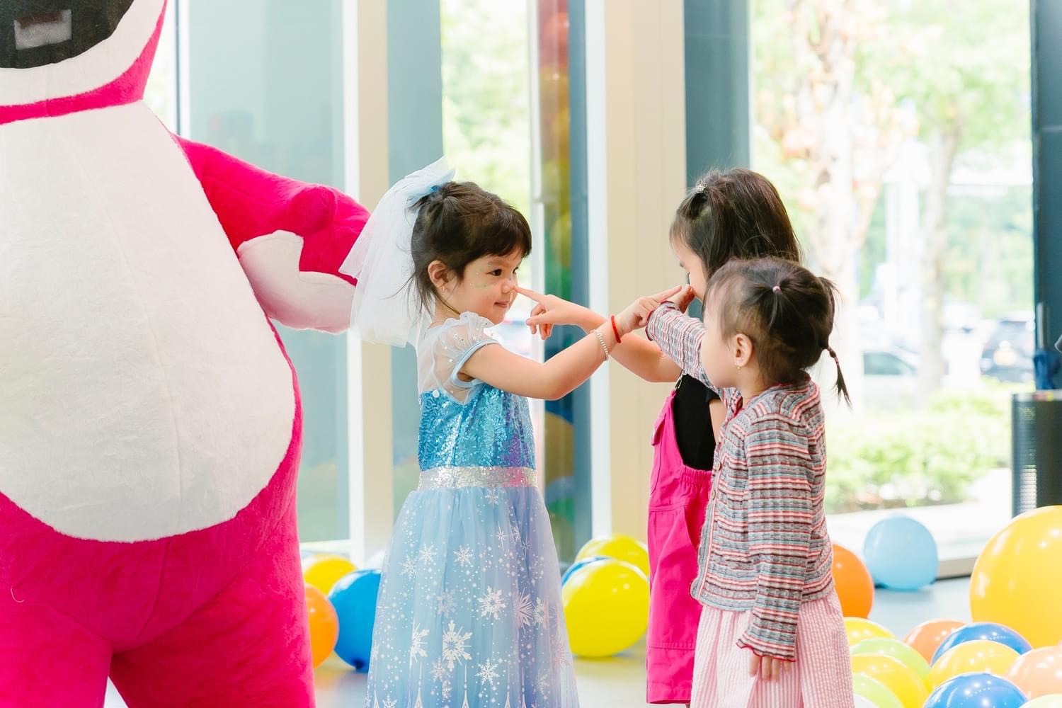 z5503590234383 28b07201a1800c8f7f5497394bfb3159 MINI CHILDREN'S DAY - Cùng bé khởi động kỳ nghỉ hè đầy sắc màu